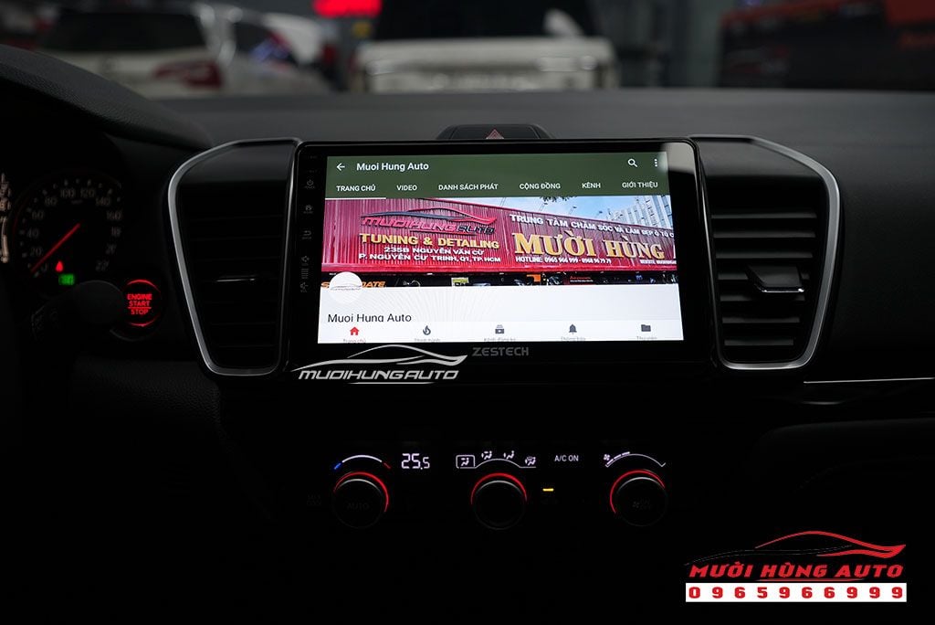 Màn Hình DVD Android Zestech Tại Mười Hùng Auto