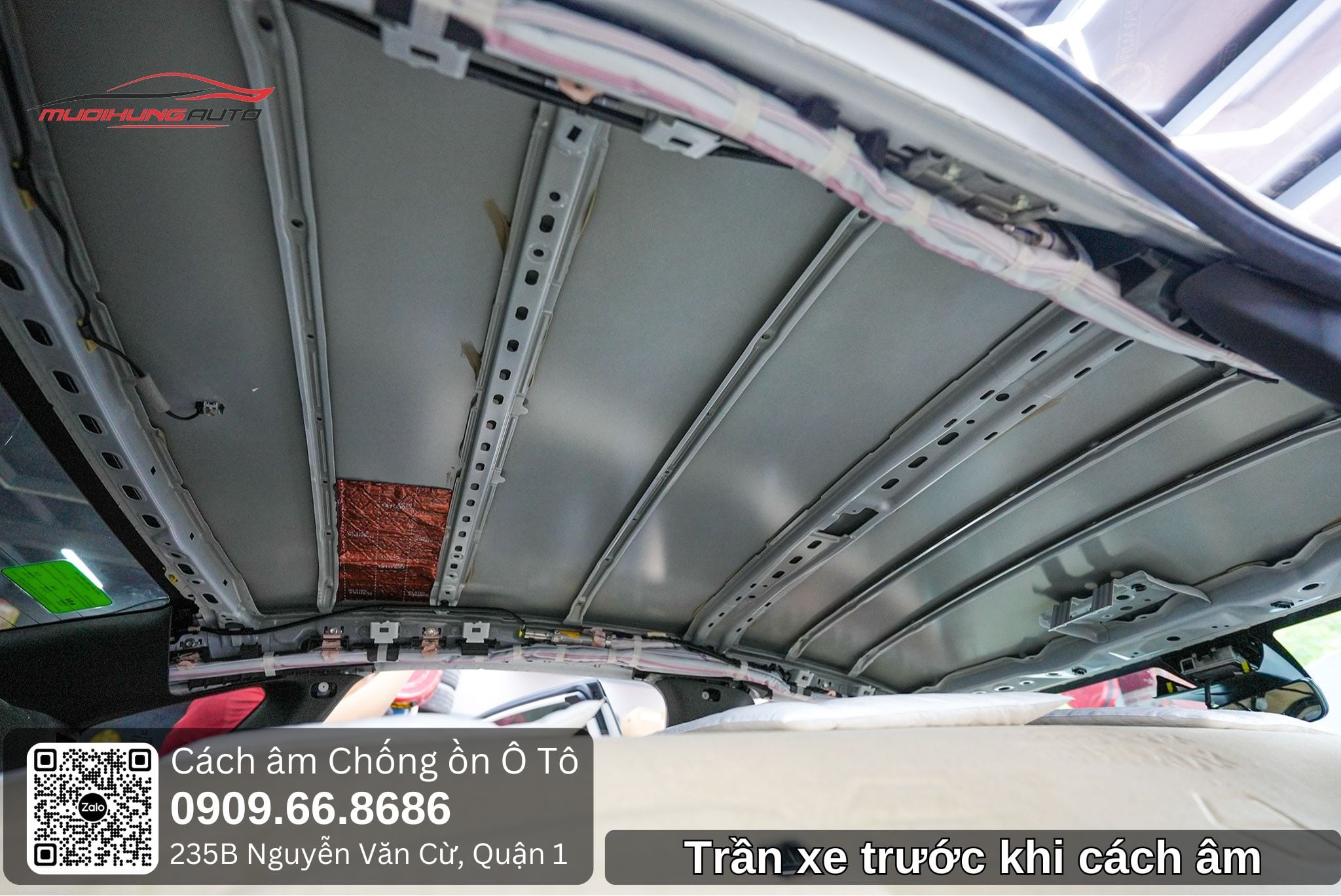 Trần xe trước khi cách âm