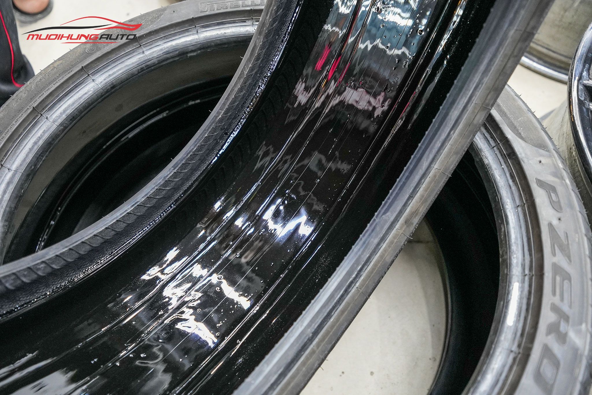 Tráng lốp chống đinh cho Bentley 2009