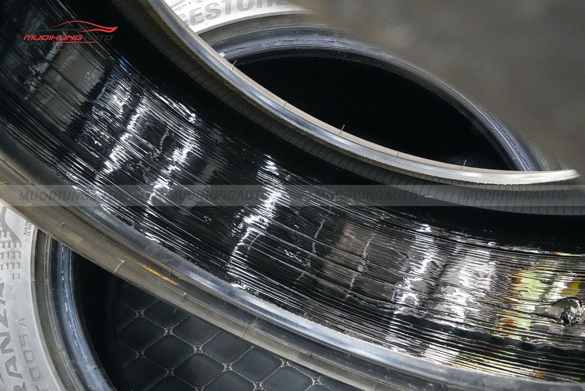 Tráng lốp chống đinh cho Lexus ES250