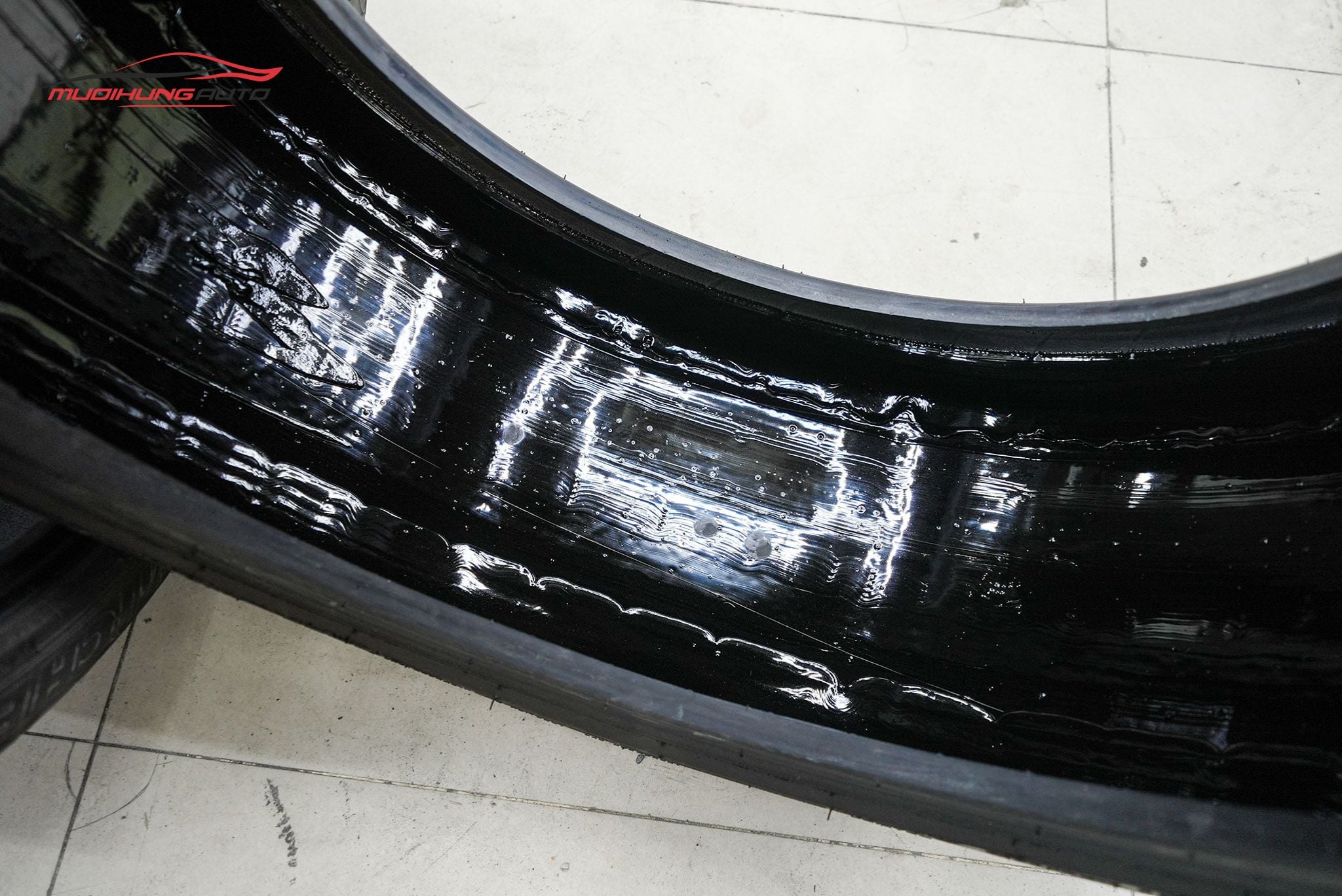 Tráng lốp chống đinh cho Porsche Macan 2016