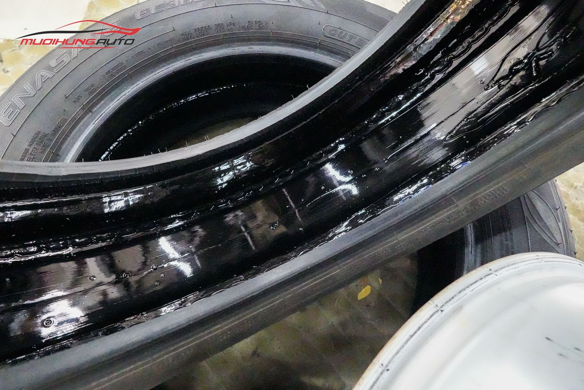 Tráng lốp chống đinh cho Toyota Innova Cross 2024