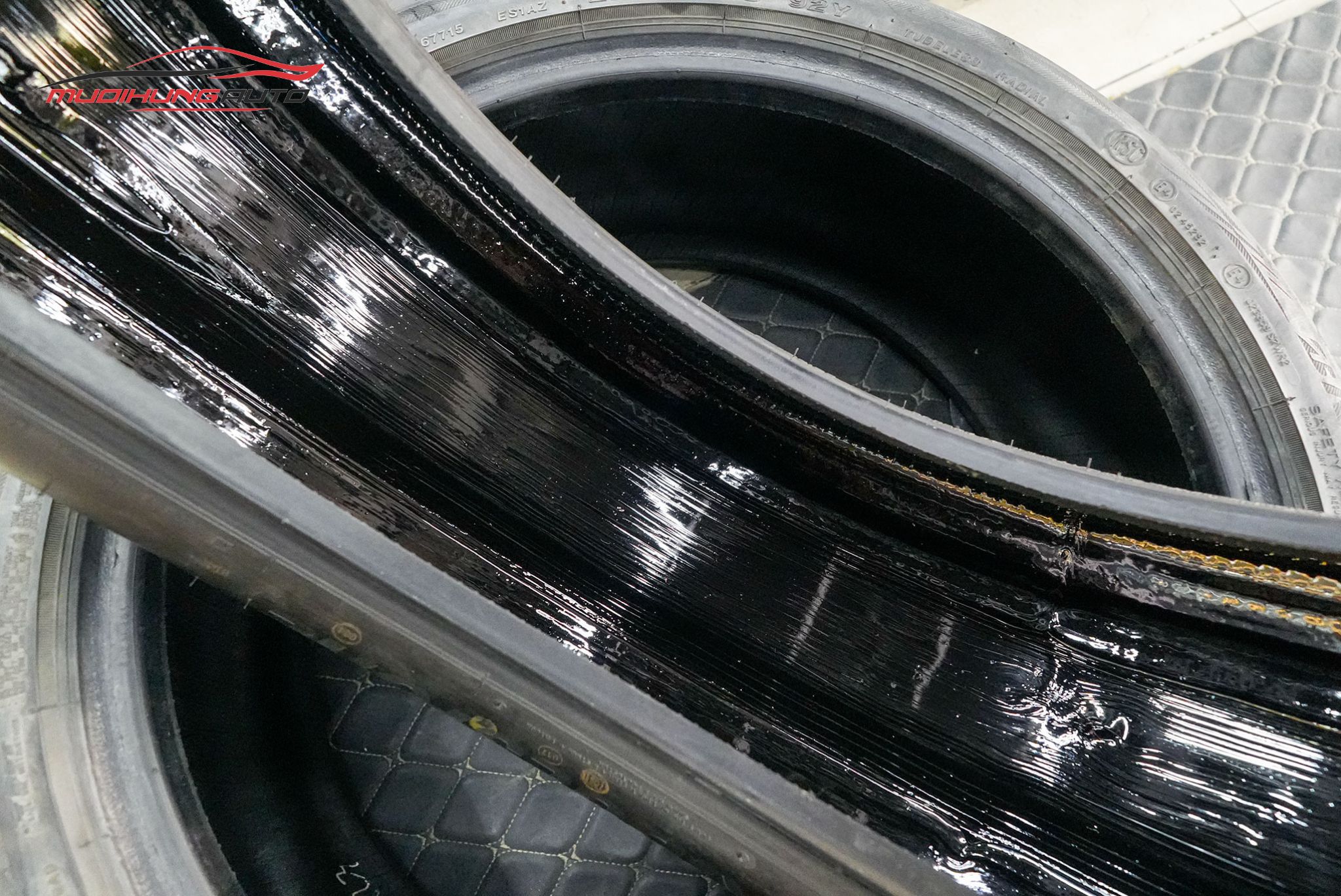 Tráng lốp chống đinh cho Toyota Yaris Cross 2024