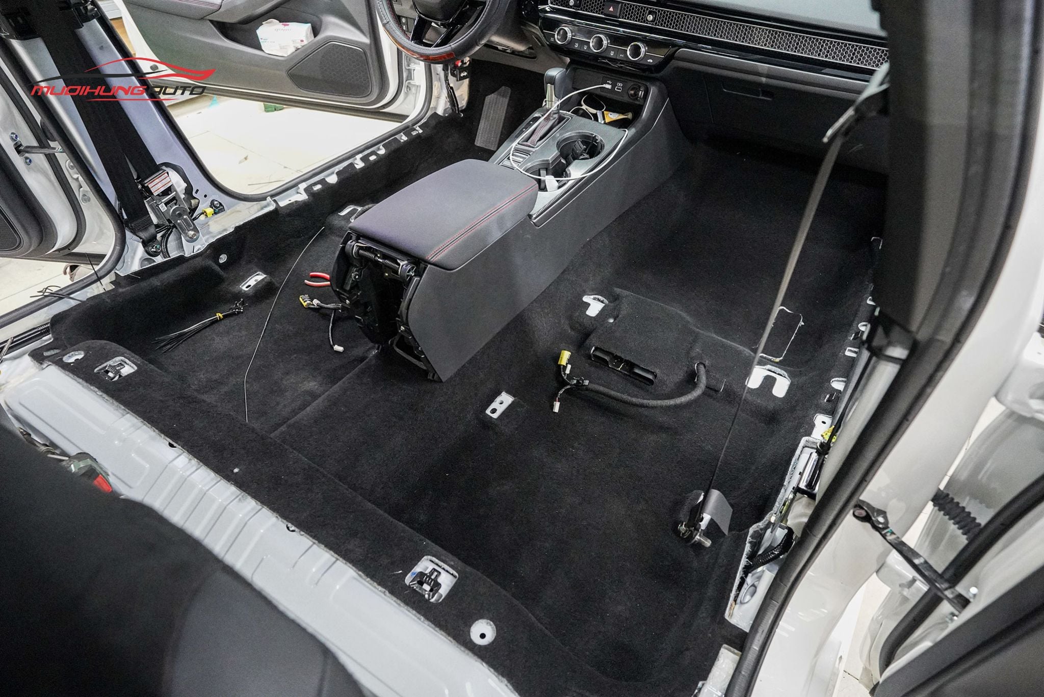 Trước khi bọc sàn Lavor cho xe Honda Civic RS