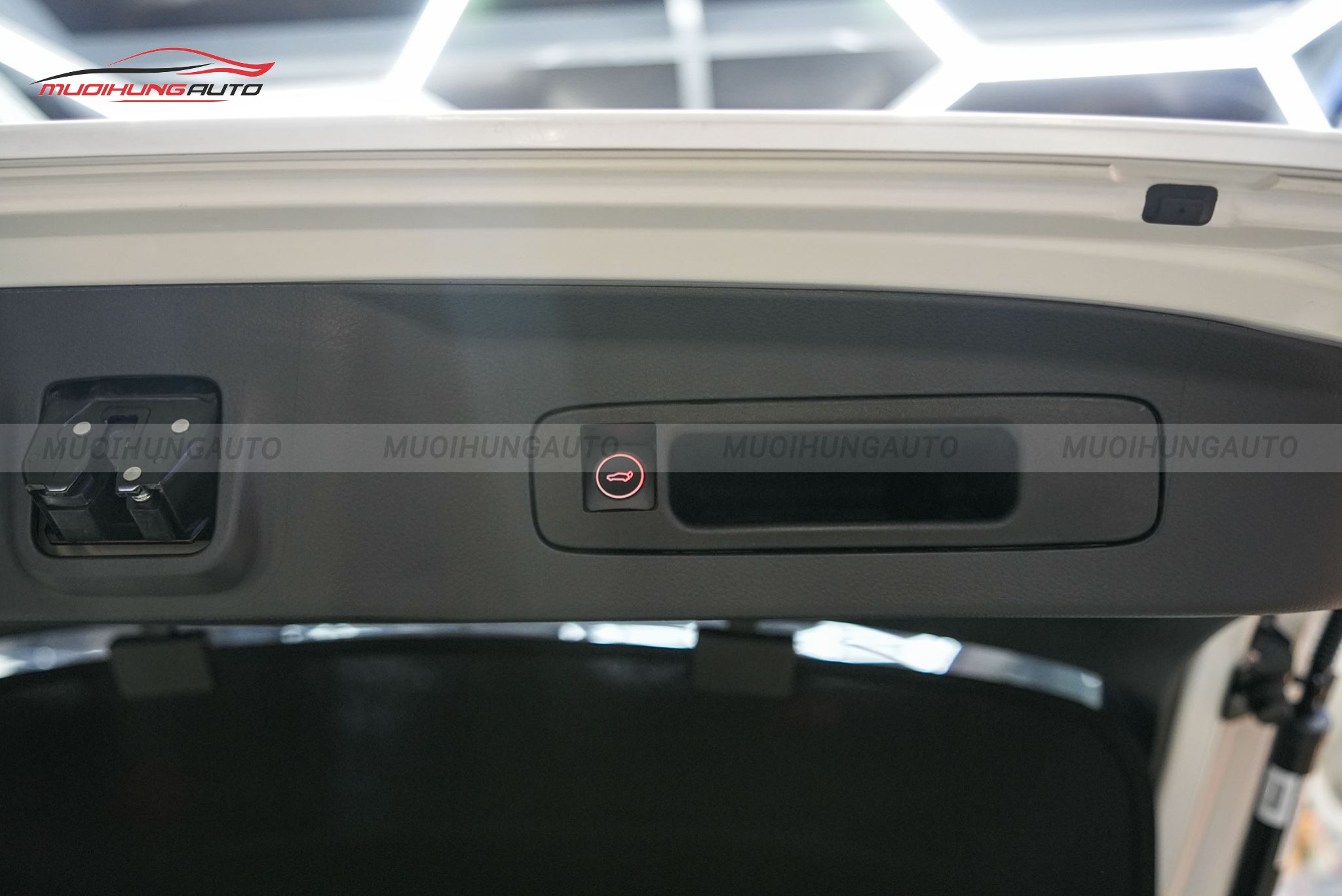 Ty cốp điện Honda HRV 2024