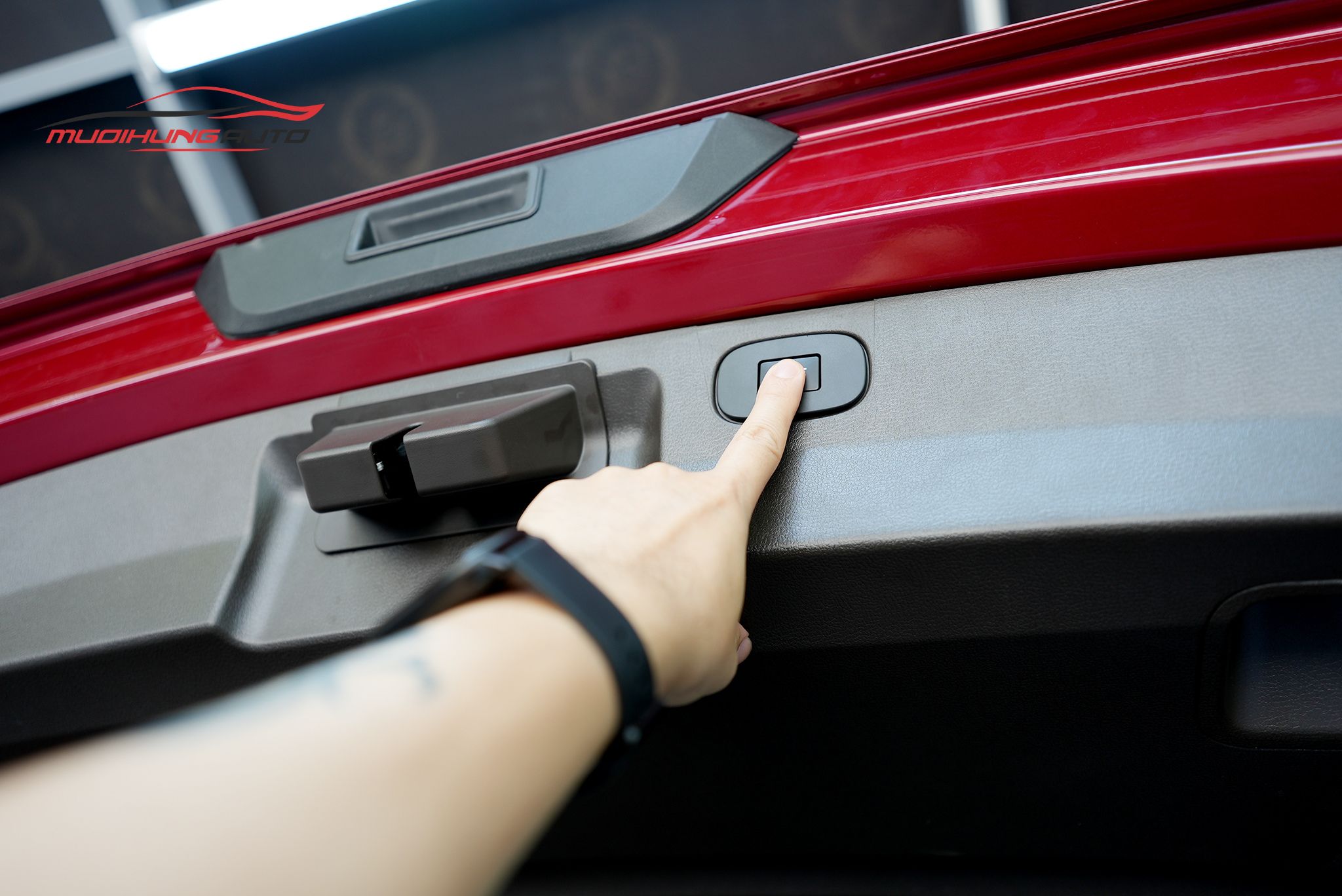 Ty cốp điện xe hơi Vinfast LUX SA2.0