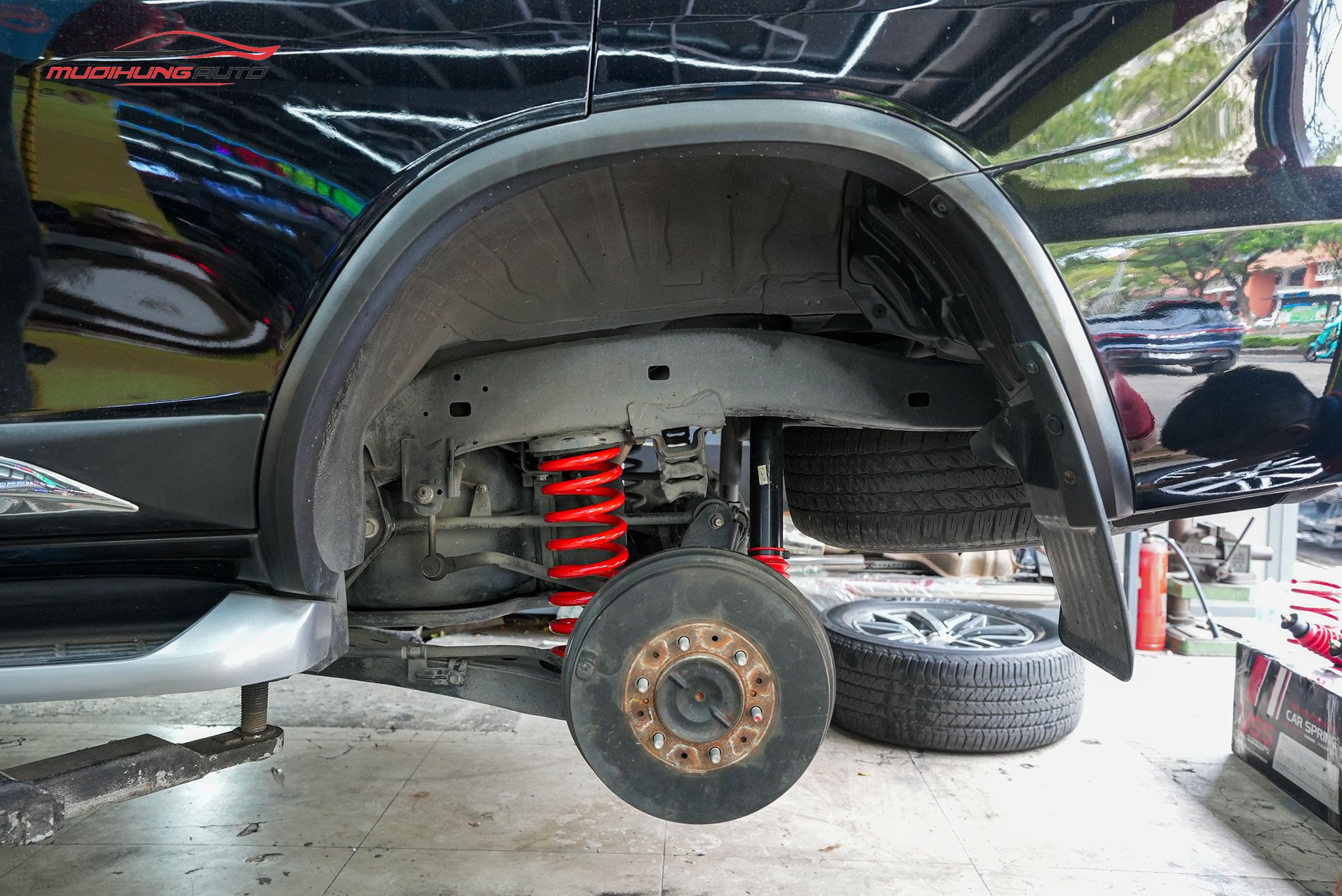 Lắp Phuộc Giảm Xóc YSS Cho Xe Toyota Fortuner 2020