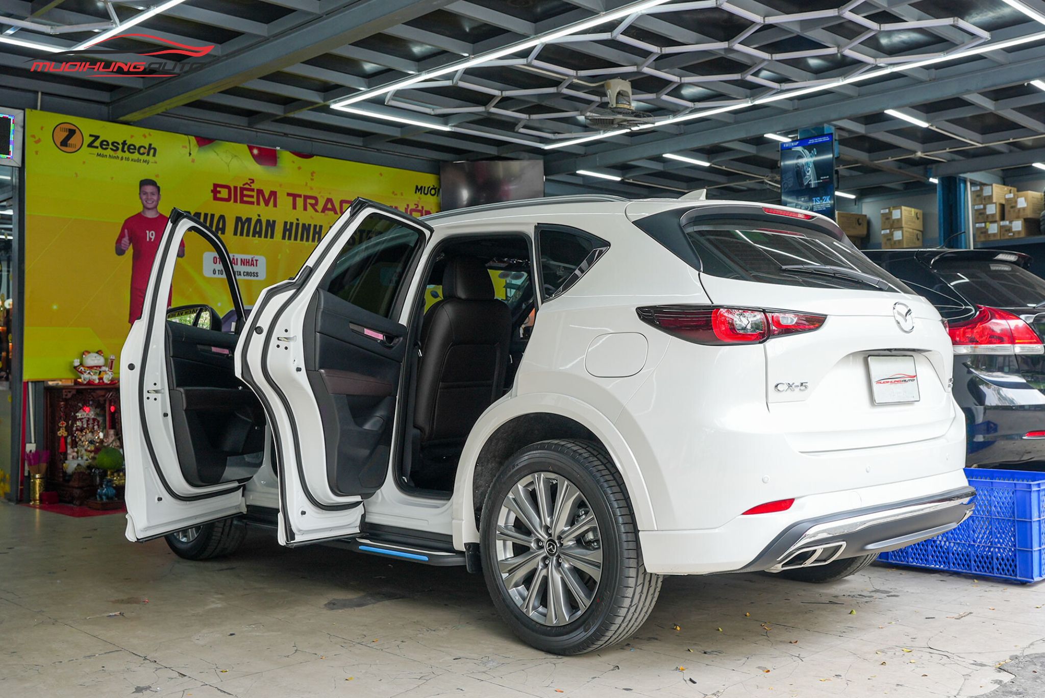 Lợi ích khi lắp đặt bệ bước chân Mazda CX5 2018-2024 - Mẫu Sway 058