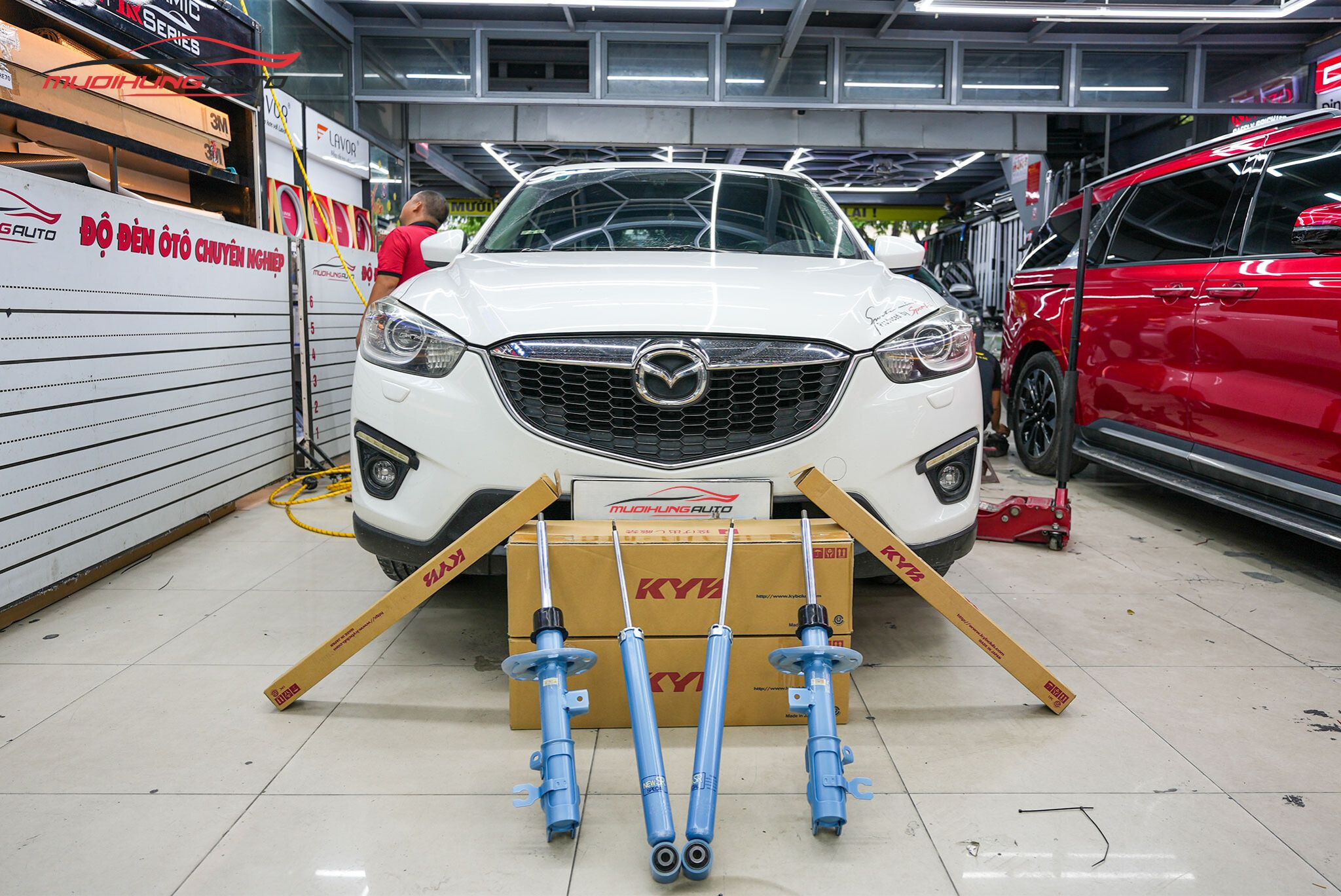 Lắp Phuộc Giảm Xóc KYB Cho Xe Mazda CX-5 2012 - 2013