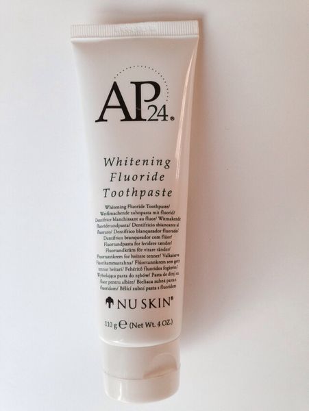 Kem đánh răng trắng sáng Whitening fluoride toothpaste