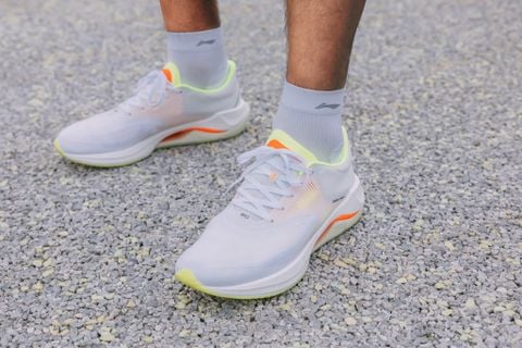 Super Light 20 - Cách mạng công nghệ giày chạy bộ thế hệ mới