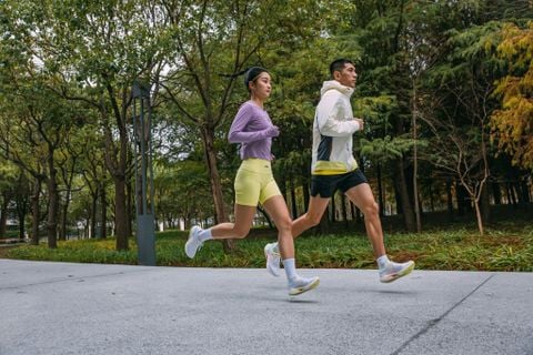 ĐÔI GIÀY SIÊU NHẸ ĐƯỢC YÊU THÍCH SUỐT 2 THẬP KỶ