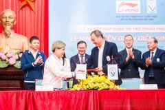 LỄ TÁI KÝ KẾT CHO CHẶNG ĐƯỜNG 10 NĂM - LI-NING VÀ LIÊN ĐOÀN ĐIỀN KINH VIỆT NAM