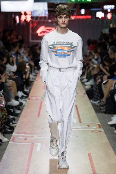 BST Li-Ning Xuân Hè 2019 tại Tuần lễ thời trang Paris