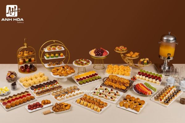 anh-hao-bakery-tiec-tra