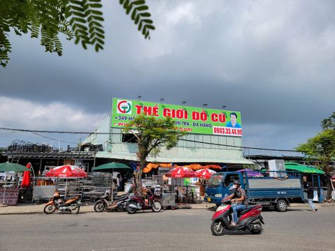 Cạnh tranh giữa các cửa hàng đồ cũ tại Đà nẵng
