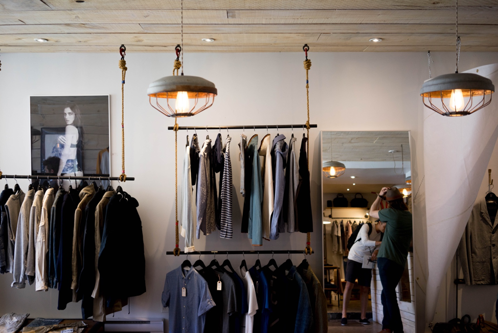 Adopting Technologies to become Competitive Retailers Adopting Technologies to become Competitive Retailers