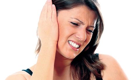 Bệnh đau tai ngoài phải làm sao?