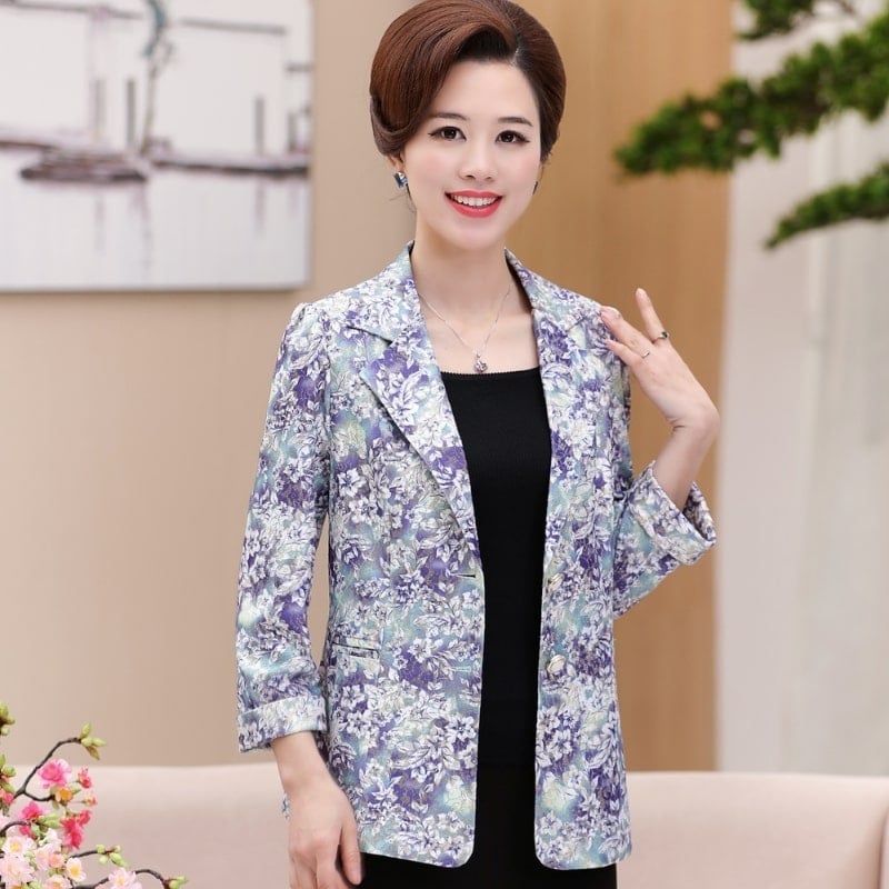 Top 4 bộ vest nữ trung niên thanh lịch, sang trọng nhất năm 2021