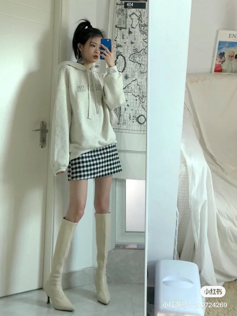 Nhà Của Diên - ♥️♥️♥️ SET ÁO SWEATER NÂU + CHÂN VÁY TENNIS... | Facebook