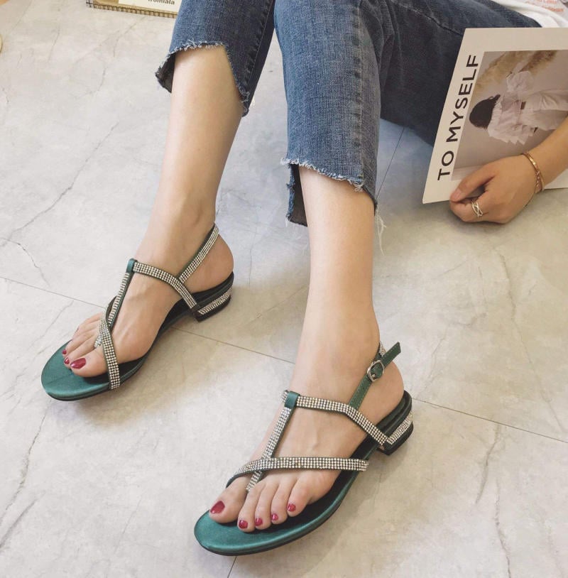 Giày sandals nữ