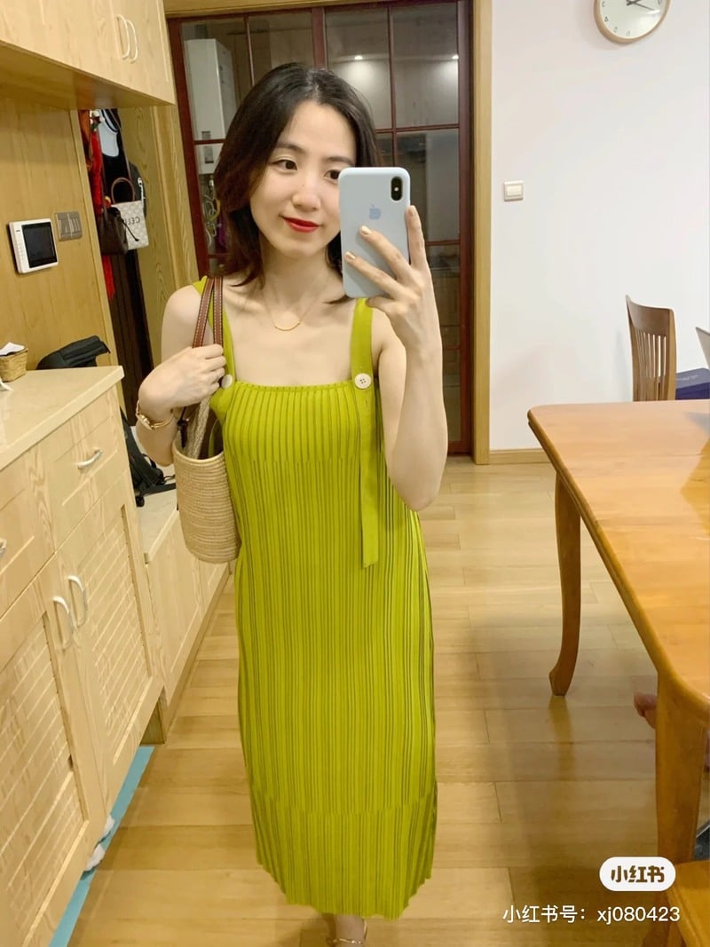 Váy lụa cổ đổ màu xanh bơ xinh xắn đính vai mềm mại thanh lịch quyến rũ -  Puwn Pơ🥑 | Shopee Việt Nam