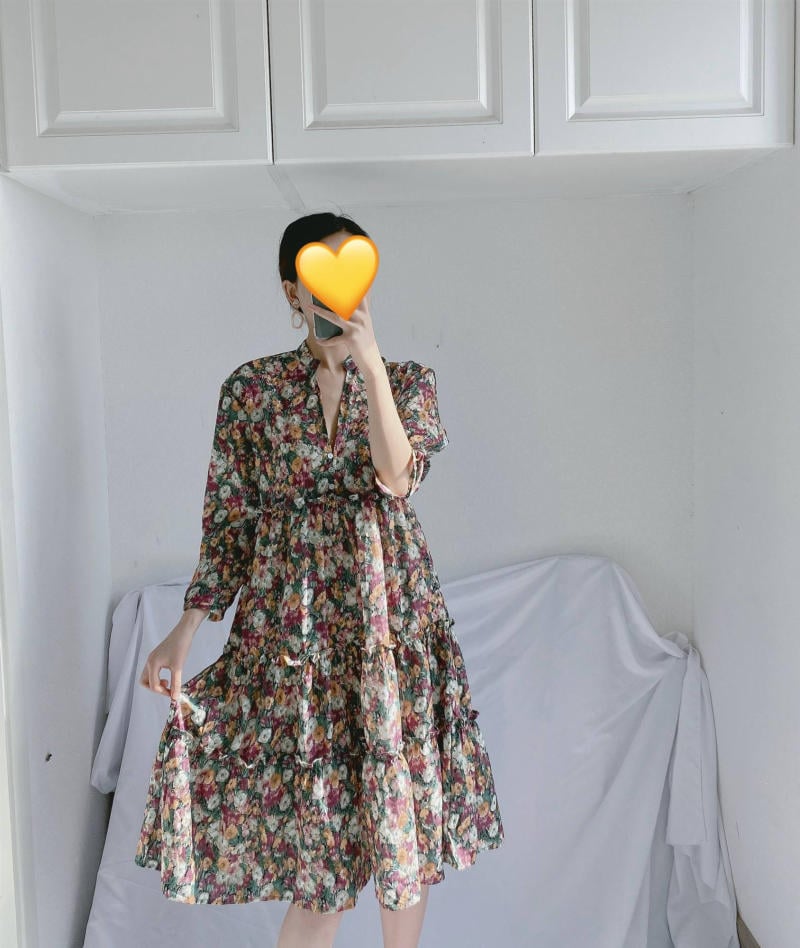 Váy hoa nhí 'chiếm sóng' tủ quần áo của hội chị em mùa hè