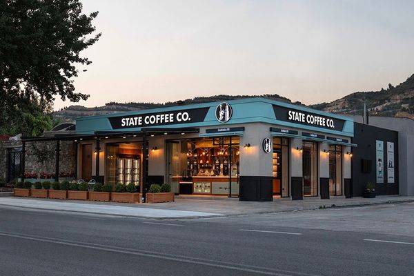 State Coffee Co. Espresso Bar Sử Dụng Đá Nhân Tạo HI-MACs LG Hausys G034