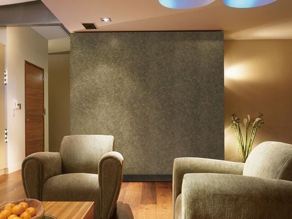 Với màu sắc tinh tế và in ấn chất lượng cao, giấy dán tường sẽ giúp không gian nhà bạn toát lên tính thẩm mỹ và cổ điển đầy phong cách.