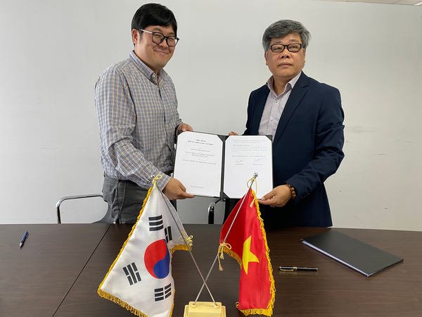 [DỰ ÁN NÔNG NGHIỆP HỮU CƠ]  LỄ KÝ KẾT HỢP TÁC SẢN XUẤT - CHẾ BIẾN - XUẤT KHẨU  NGÔ SINH KHỐI GIỮA CÔNG TY BSR VIỆT NAM VÀ ĐỐI TÁC CHIẾN LƯỢC CÔNG TY TRIVIE