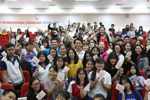 MC Quang Bảo và câu chuyện “Dám ước mơ, biết thực hiện” cùng sinh viên UEF