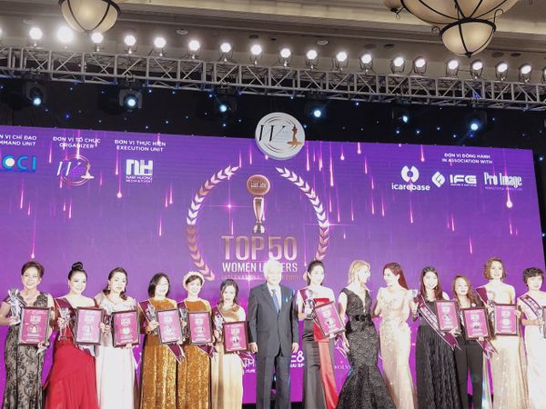 Ms Nông Vương Phi nhận giải top 50 women leader