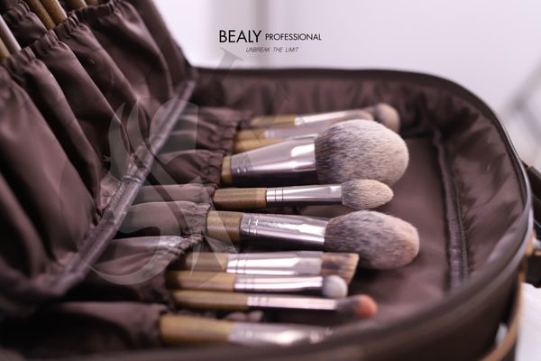 Reaction Cọ Xếp Lớp Bealy 30C với Makeup Artist Andy Phan