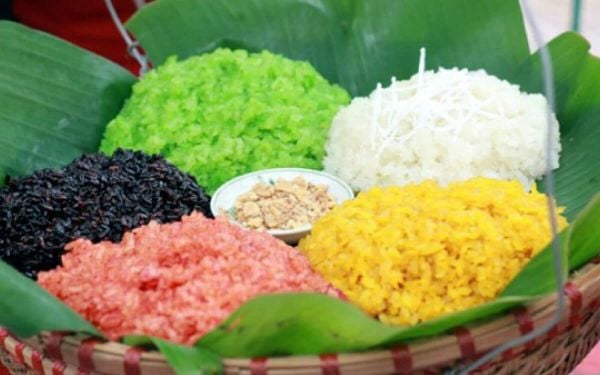 Ha Giang five-color sticky rice