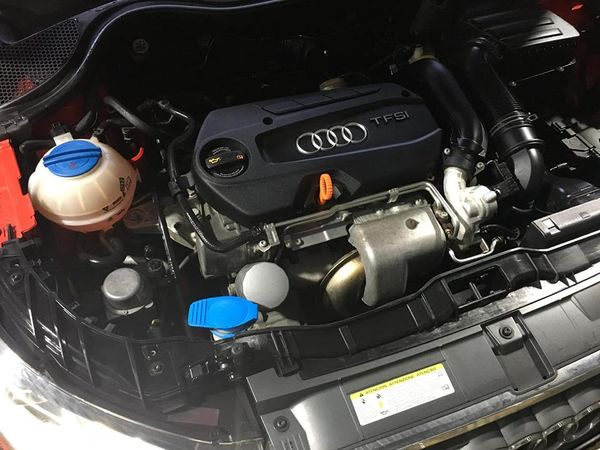 Dịch vụ rửa và làm mới khoang máy ô tô sử dụng sản phẩm nextzett Đức, quy trình an toàn tại Hà Nội