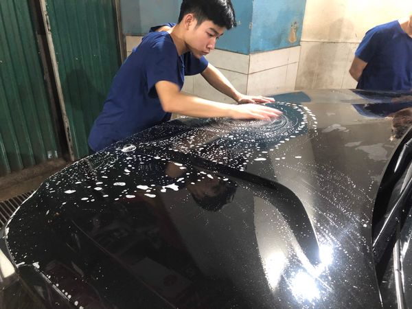 Tẩy nhựa cây cho chiếc Santafe tại TMCARe Mễ Trì ngày 22/4/2021