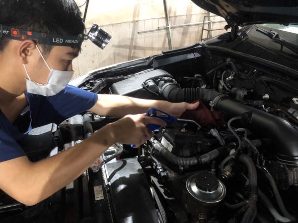 Vệ sinh khoang máy để đảm bảo sức khỏe cho chính bạn và vợ 2 của mình!