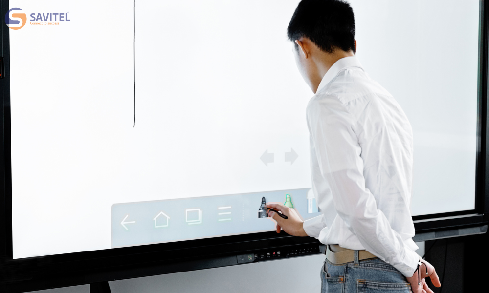 Máy chiếu tương tác là gì? Các máy chiếu tương tác thông dụng hiện nay