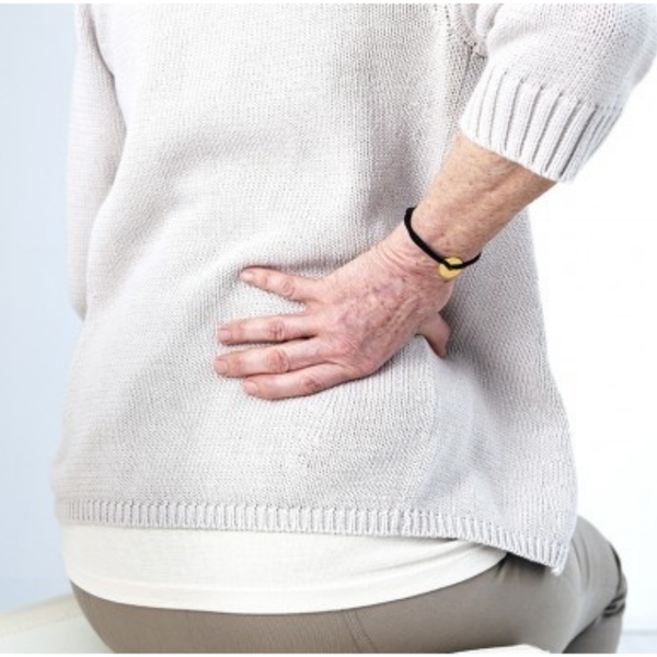 5 BÀI TẬP NHẸ NHÀNG GIÚP CẢI THIỆN CHỨNG ĐAU LƯNG CỦA NGƯỜI LỚN TUỔI