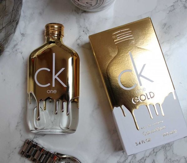 Calvin Klein CK One Gold dùng được cho cả nam và nữ