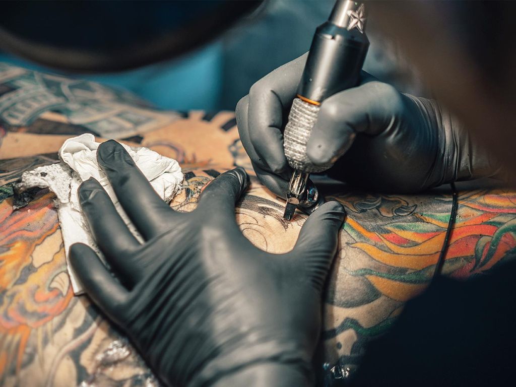 Những lưu ý trước và sau khi xăm hình bạn cần biết - Long Tattoo