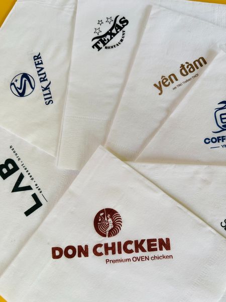 Khăn giấy ăn in logo - Sản phẩm không thể thiếu cho nhà hàng, quán cà phê