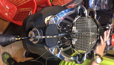 Bí quyết chọn lưới và cách căng vợt cầu lông phù hợp