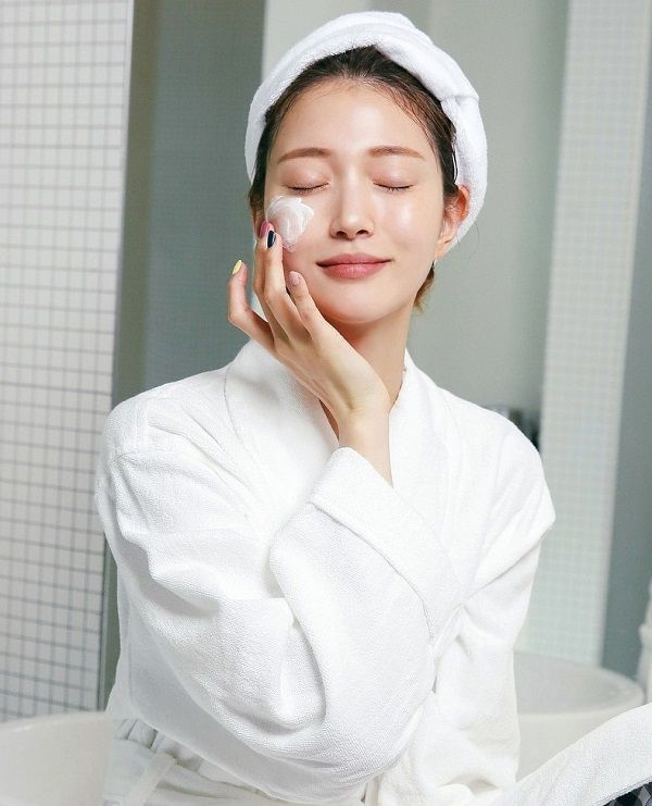 THỜI GIAN SKINCARE GIỮA CÁC BƯỚC DƯỠNG DA LÀ BAO LÂU?