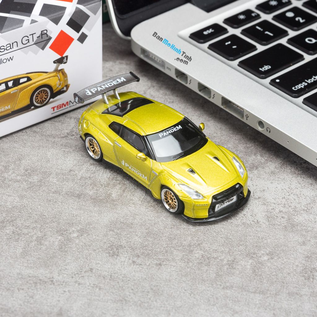 Mô hình xe Nissan GT-R R35 Pandem 1:64 MiniGT