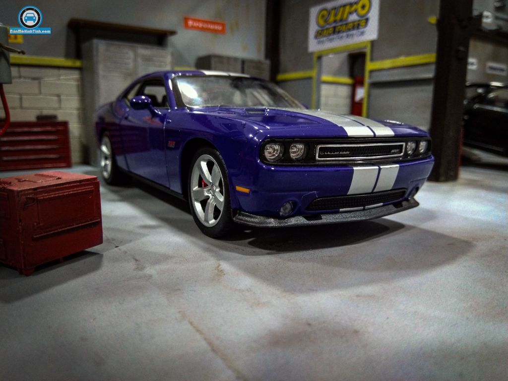 Mô hình xe Dodge Challenger SRT 392 Hemi 1:24 Welly