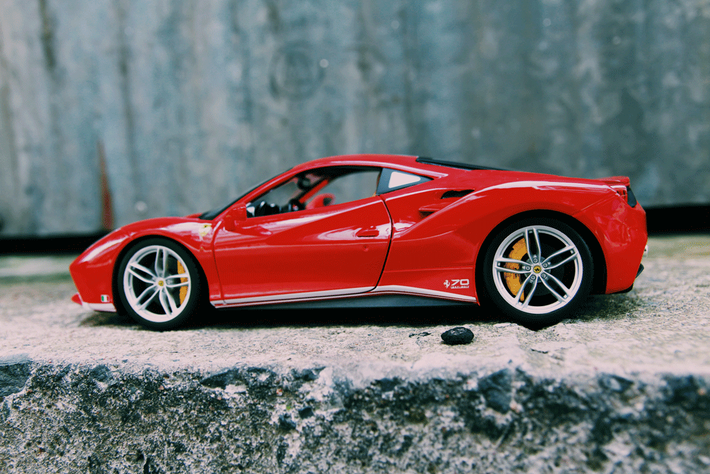 Mô hình xe Ferrari 488 GTB 1:18 Bburago The Schumacher