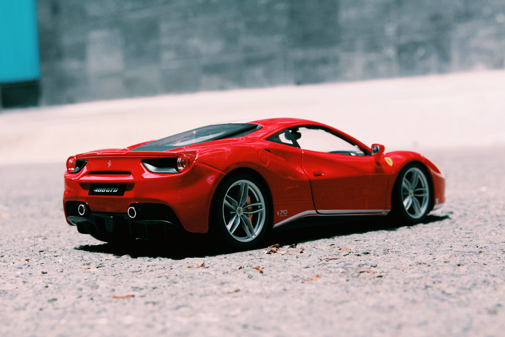 Mô hình xe Ferrari 488 GTB 1:18 Bburago The Schumacher