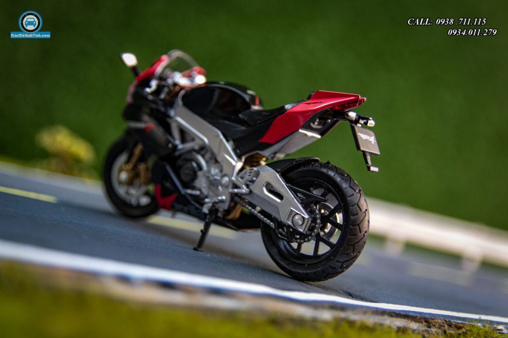 Mô hình xe mô tô Aprilia RSV 4R Black 1:18 Welly