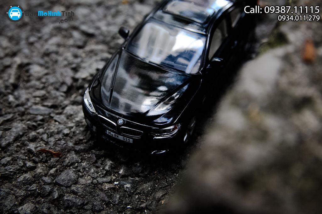 Mô hình xe BMW M4 Coupe 1:43 Dealer